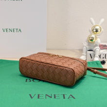 Load image into Gallery viewer, Bottega V Bang Bang Vanity Case