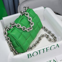 Load image into Gallery viewer, Bottega V Chain Cassette Silver Chain - Müllner´s