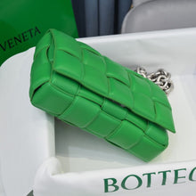 Load image into Gallery viewer, Bottega V Chain Cassette Silver Chain - Müllner´s