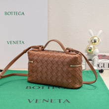 Load image into Gallery viewer, Bottega V Bang Bang Vanity Case