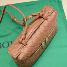 Load image into Gallery viewer, Bottega V Bang Bang Vanity Case