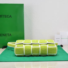 Load image into Gallery viewer, Bottega V Padded Cassette Wimbledon Edition - Müllner´s