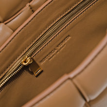 Load image into Gallery viewer, Bottega V Chain Cassette Gold Chain - Müllner´s