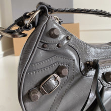 Load image into Gallery viewer, BB Le Cagole Small Shoulder Bag