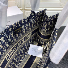 Load image into Gallery viewer, Medium D Book Tote Classic - Müllner´s