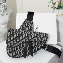 Load image into Gallery viewer, CD Jacquard Saddle Bag Men - Müllner´s