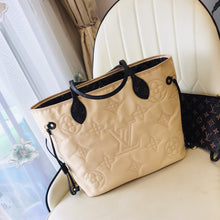 Load image into Gallery viewer, LV Quilted Monogram Neverfull