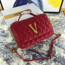 Load image into Gallery viewer, Virtus Quilted Shoulder Bag