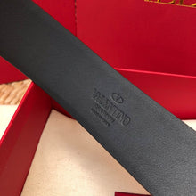 Load image into Gallery viewer, V Logo Signature Classics Reversible - Müllner´s