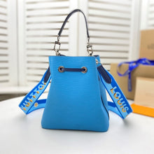 Load image into Gallery viewer, LV Petite Néonoé Shine BB