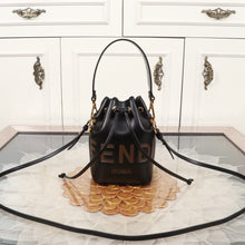 Load image into Gallery viewer, Mon Tresor F Roma