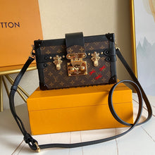 Load image into Gallery viewer, LV Petit Malle - Müllner´s