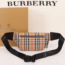 Load image into Gallery viewer, Medium Vintage Check Bonded Cotton Bum Bag - Müllner´s