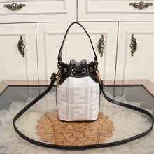 Load image into Gallery viewer, FF Canvas Mon Tresor Classics