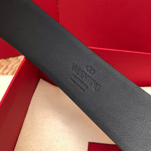 Load image into Gallery viewer, V Logo Signature Reversible - Müllner´s