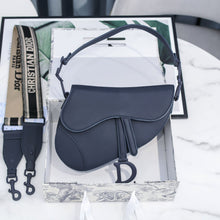 Load image into Gallery viewer, CD Ultramatte Saddle Bag - Müllner´s