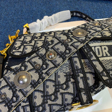 Load image into Gallery viewer, CD Jacquard Saddle Bag - Müllner´s