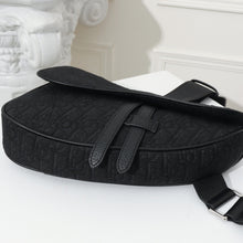 Load image into Gallery viewer, Black D Saddle Bag Men - Müllner´s