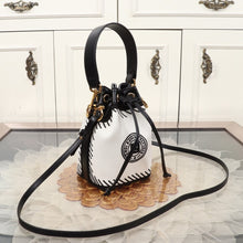 Load image into Gallery viewer, Mon Tresor F Canvas