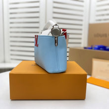 Load image into Gallery viewer, LV Capucines Mini