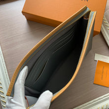 Load image into Gallery viewer, LV Monogram Special Edition Pouche - Müllner´s
