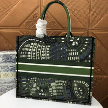 Load image into Gallery viewer, D Book Tote Spirit Animals - Müllner´s