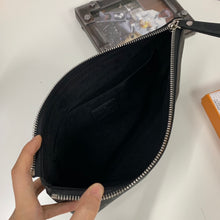 Load image into Gallery viewer, LV Monogram Daily Pouche - Müllner´s