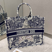 Load image into Gallery viewer, D Book Tote Around the World - Müllner´s