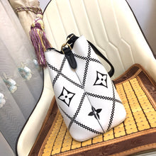 Load image into Gallery viewer, LV Néonoé MM