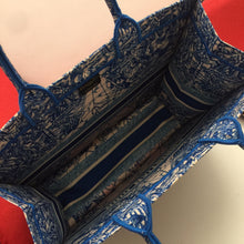 Load image into Gallery viewer, D Book Tote Around the World - Müllner´s