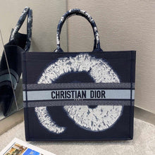 Load image into Gallery viewer, D Book Tote Spin - Müllner´s