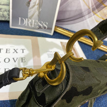 Load image into Gallery viewer, CD Camouflage Saddle Bag - Müllner´s