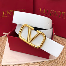 Load image into Gallery viewer, V Logo Signature Classics Reversible - Müllner´s