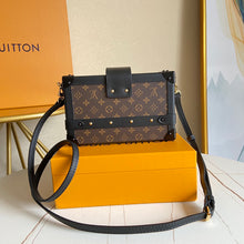 Load image into Gallery viewer, LV Petit Malle - Müllner´s