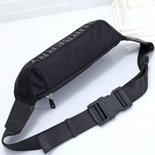 Load image into Gallery viewer, Medium Vintage Check ECONYL® Bum Bag - Müllner´s