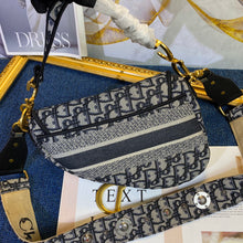 Load image into Gallery viewer, CD Jacquard Saddle Bag - Müllner´s