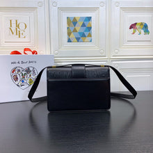 Load image into Gallery viewer, CD 30 Montaigne Bag