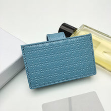 Load image into Gallery viewer, CD Montaigne Flip