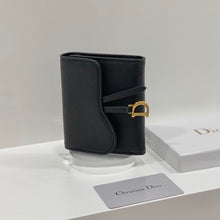 Load image into Gallery viewer, D Saddle Lotus Wallet Black Crocodile - Müllner´s