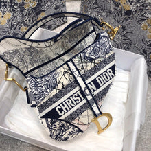 Load image into Gallery viewer, Around the World CD Saddle Bag - Müllner´s