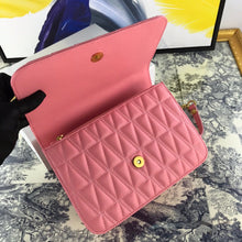 Load image into Gallery viewer, Virtus Quilted Shoulder Bag