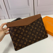 Load image into Gallery viewer, LV Monogram Daily Pouche - Müllner´s