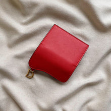 Load image into Gallery viewer, Grained Saddle Cardholder Black & Red - Müllner´s