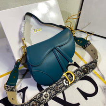 Load image into Gallery viewer, CD Smooth Saddle Bag - Müllner´s