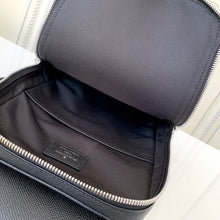 Load image into Gallery viewer, LV Avenue Sling Bag