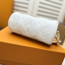 Load image into Gallery viewer, LV Papillon BB