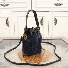 Load image into Gallery viewer, FF Canvas Mon Tresor Classics