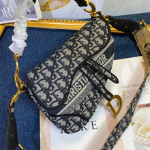 Load image into Gallery viewer, CD Jacquard Saddle Bag - Müllner´s