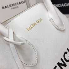 Load image into Gallery viewer, B´s Ville Small Top Handle Bag