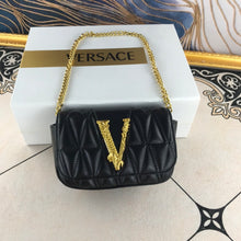 Load image into Gallery viewer, Virtus Quilted Evening Bag